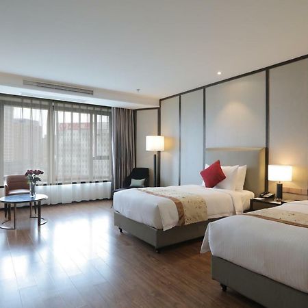 Ramada Shanghai Songjiang Bagian luar foto