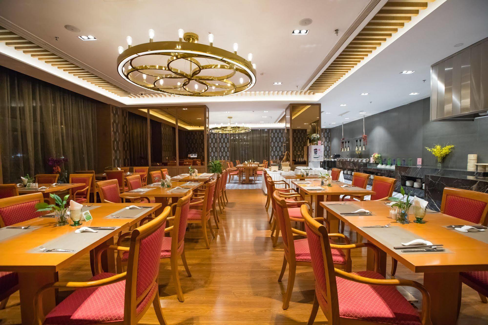 Ramada Shanghai Songjiang Bagian luar foto