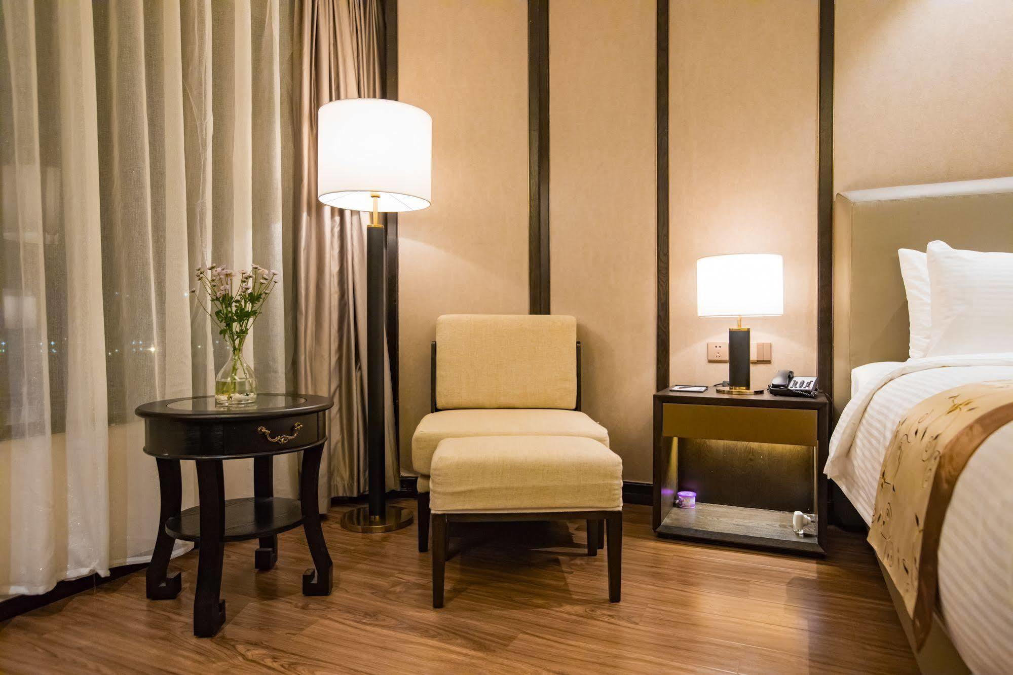 Ramada Shanghai Songjiang Bagian luar foto