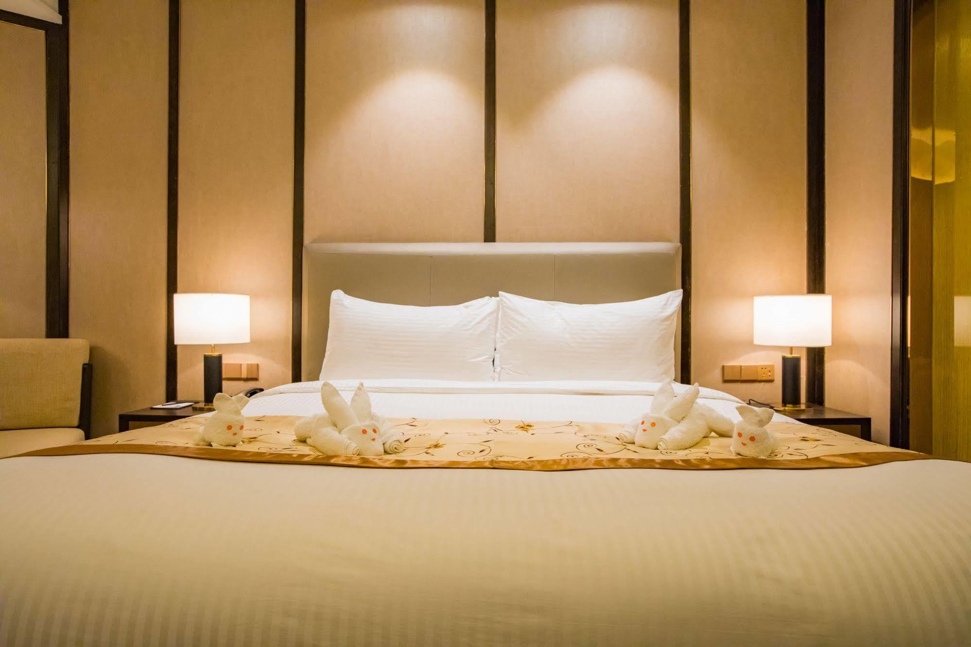 Ramada Shanghai Songjiang Bagian luar foto