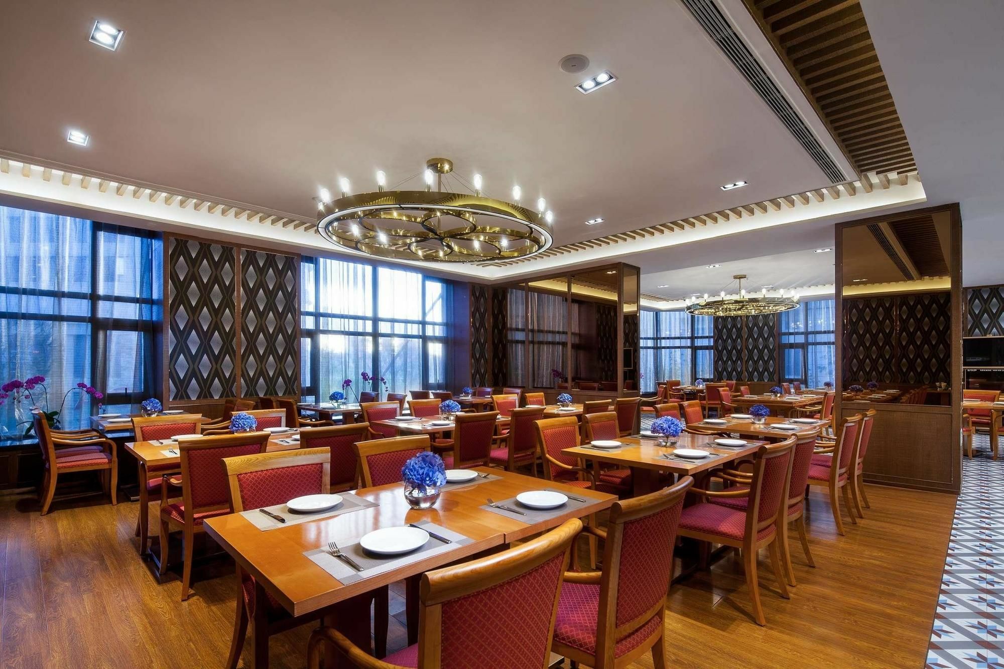 Ramada Shanghai Songjiang Bagian luar foto
